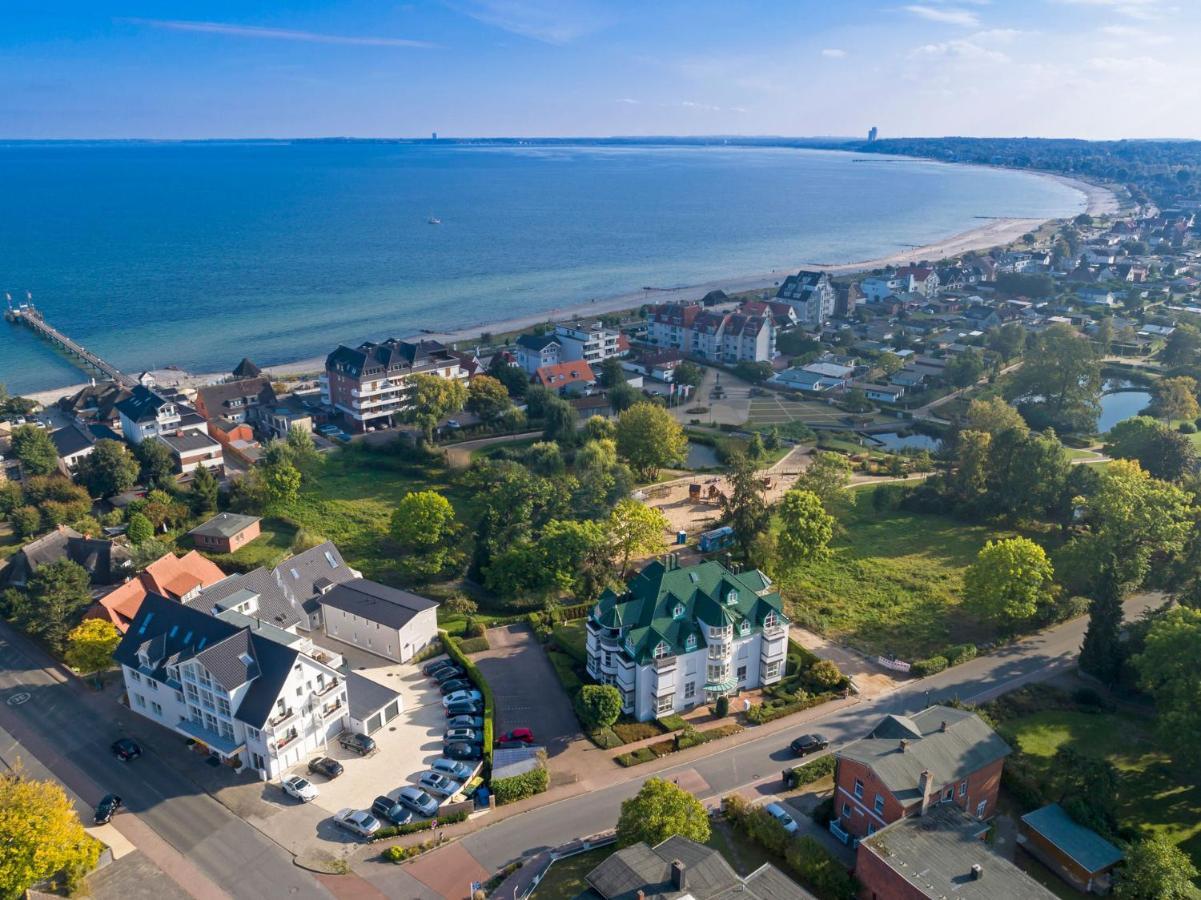 Hotel Meerzeit Scharbeutz Exterior photo